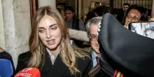 Il ritorno di Chiara Ferragni: l&rsquo;influencer &egrave; il nuovo volto di Guess dopo il proscioglimento per il Pandoro-gate