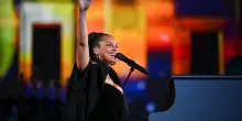Sanremo 2026, l&rsquo;abito di Alicia Keys ospite (terza serata) al Festival: look e stilista