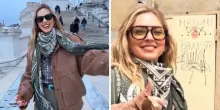 Gaffe di Chiara Ferragni: pubblica una foto accanto alla scritta &ldquo;Meloni dux fascista&rdquo; e poi la rimuove
