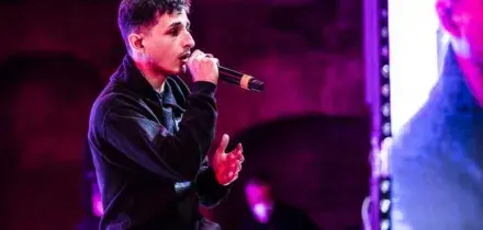 Sanremo 2026, l&rsquo;abito di Nayt per la terza serata del Festival: look e stilista