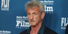 Sean Penn vince l&rsquo;Oscar ma diserta la premiazione: &ldquo;&Egrave; in viaggio verso l&rsquo;Ucraina&rdquo; | VIDEO
