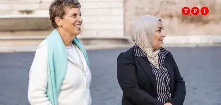 Madri palestinesi e israeliane a piedi nudi per la pace: Roma ospita la Barefoot Walk