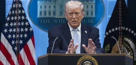 Trump attacca Papa Leone: &ldquo;&Egrave; un debole ed &egrave; pessimo sulla politica estera&rdquo;