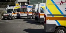 Torino, donna stacca a morsi un dito alla rivale in amore: denunciata