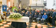 Addio a Zanardi, il figlio Niccol&ograve; ai funerali: &ldquo;Non serve essere Alex per avere una vita meravigliosa&rdquo;