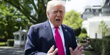 In fuga da Trump: sempre pi&ugrave; turisti evitano gli Stati Uniti, registrato il peggiore crollo dei visitatori dopo 20 anni