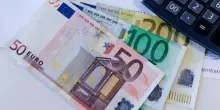 Riceve un bonifico da 20 miliardi sul conto mentre fa la spesa: ora &egrave; uno degli uomini pi&ugrave; ricchi al mondo