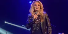 &Egrave; morta Bonnie Tyler, la cantante di &ldquo;Total Eclipse of the Heart&rdquo;: aveva 75 anni
