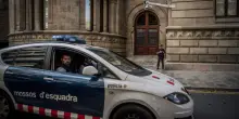 Aggredito fuori da un locale a Barcellona: in coma 21enne italiano