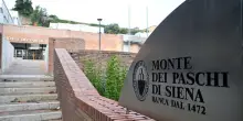 Mps, il Financial Times boccia il piano di Lovaglio: &ldquo;Operazione completamente folle&rdquo;