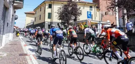 Vuelta a Espana 2026: cade e si ritira Pogacar, vince Coquard