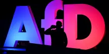 L&rsquo;ultradestra di AfD trionfa in Sassonia e spaventa non solo la Germania, ma l&rsquo;Europa intera. Dalle deportazioni di massa alle classi separate per i figli dei rifugiati: cosa prevede il programma
