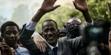 Francia, il sindaco di Saint-Denis in piazza con gli studenti: chi &egrave; Bally Bagayoko | VIDEO