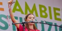 Chi &egrave; Sabrina Brizzola, la ragazza ripresa in diretta da Bruno Vespa: &ldquo;Dovete studiare prima di parlare&rdquo; | VIDEO