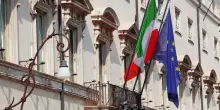 Italia, crescita nel settore dei servizi: l&rsquo;indice PMI sfiora i 50 punti