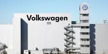 Volkswagen taglia le previsioni di vendita, pesa calo in Cina