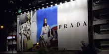 Prada, ricavi netti di 1.428 milioni di euro nel primo trimestre 2026