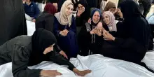 Almeno 125 morti negli ultimi raid israeliani lanciati a Gaza. Uccisi anche 5 giornalisti