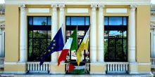 Reggio Calabria, sindaco Falcomatà espome bandiera della Palestina