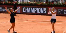 Tennis, Errani-Paolini trionfano al Roland Garros