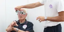 Roma, visite oculistiche gratis per i più fragili alla Garbatella