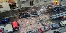 Esplosione in appartamento in centro a Torino, 5 persone coinvolte