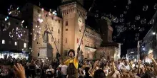 Ferrara Buskers Festival, a fine agosto Ferrara è teatro en plein air
