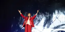 Gianna Nannini si frattura il braccio a Wiesbaden ma non si ferma