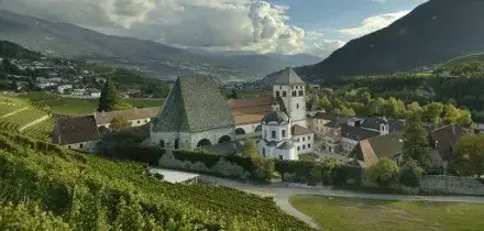 Spumante “Perlaetus” entra nell’assortimento di Abbazia di Novacella