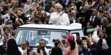 Prima udienza generale di Leone XIV. «Gli uomini disarmino il loro cuore»