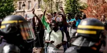 Gli immigrati devastano la Francia. L’accoglienza si mangia il 3,4% di Pil