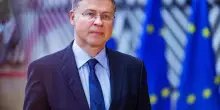 C’è la guerra? L’Ue si vende il deficit