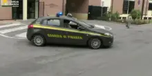 Piacenza, la GdF sequestra 24 tonnellate di sigarette e tabacco contraffatti