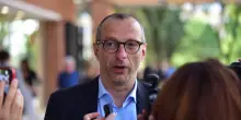 Ricci tira dritto: «Vinceremo». Il M5s sta alla finestra ma non si fida