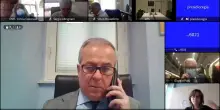 I membri del Cts si rimpallavano le responsabilità senza chiarire i dubbi su Astrazeneca