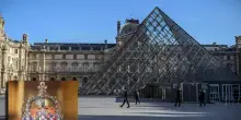 Louvre, furto e beffa: gioielli non assicurati