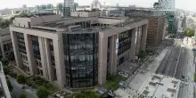 Il Consiglio europeo non bada a spese: 1 miliardo per la sede. Tanto paghiamo noi