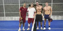 Bufera social Pavard, gioca a padel e fa infuriare i tifosi dell'Inter: "Caviglia guarita?"