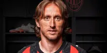 Modric è un nuovo giocatore del Milan, è ufficiale: il dettagli del contratto e il numero di maglia