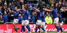L'Everton vince in rimonta: Crystal Palace ko. Malen trascina l'Aston Villa