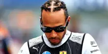 Hamilton-Ferrari, bufera radio: "Volete che faccio passare anche Sainz?". E anche Leclerc furioso