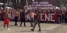 "Dopo Superga la tragedia peggiore": Toro, oltre cinquemila in corteo contro Cairo