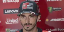 Bagnaia-Ducati ai ferri corti: “Abbiamo parlato, ma non cambia niente”. Bezzecchi penalizzato