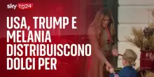 Usa, Trump e Melania distribuiscono dolci per Halloween