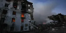 Ucraina, almeno 27 morti e 12 bambini feriti nell’ultimo attacco russo su Kiev