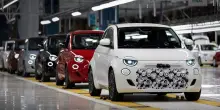 Mirafiori, al via i primi esemplari della nuova Fiat 500 ibrida