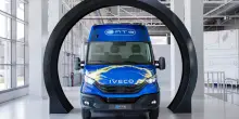 Entro l’anno lo spin-off di Iveco Defence, nel primo trimestre ricavi in calo del 10%