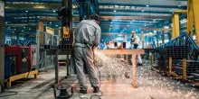 Istat, fatturato industria +1,5% ad aprile, +0,1% sull’anno