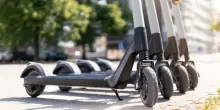Arriva la targa personale per i monopattini elettrici