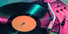 A cena al ristorante con un po’ di buona musica? Sì, ma rigorosamente su vinile